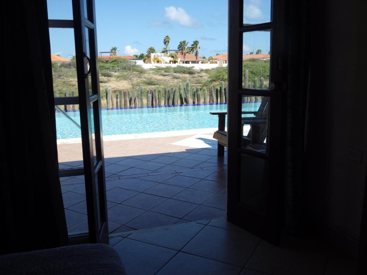 Aruba Cunucu Residence Palm Beach Exterior photo