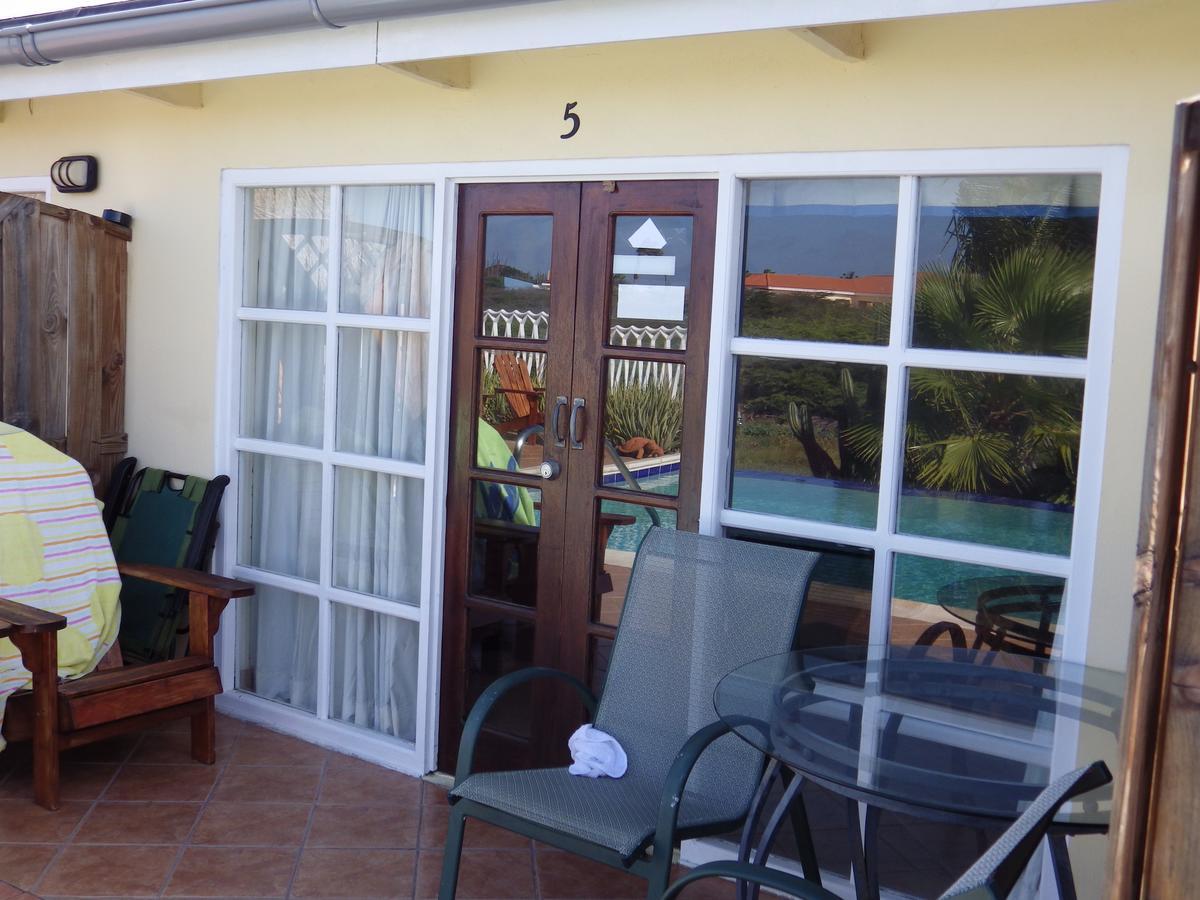 Aruba Cunucu Residence Palm Beach Exterior photo