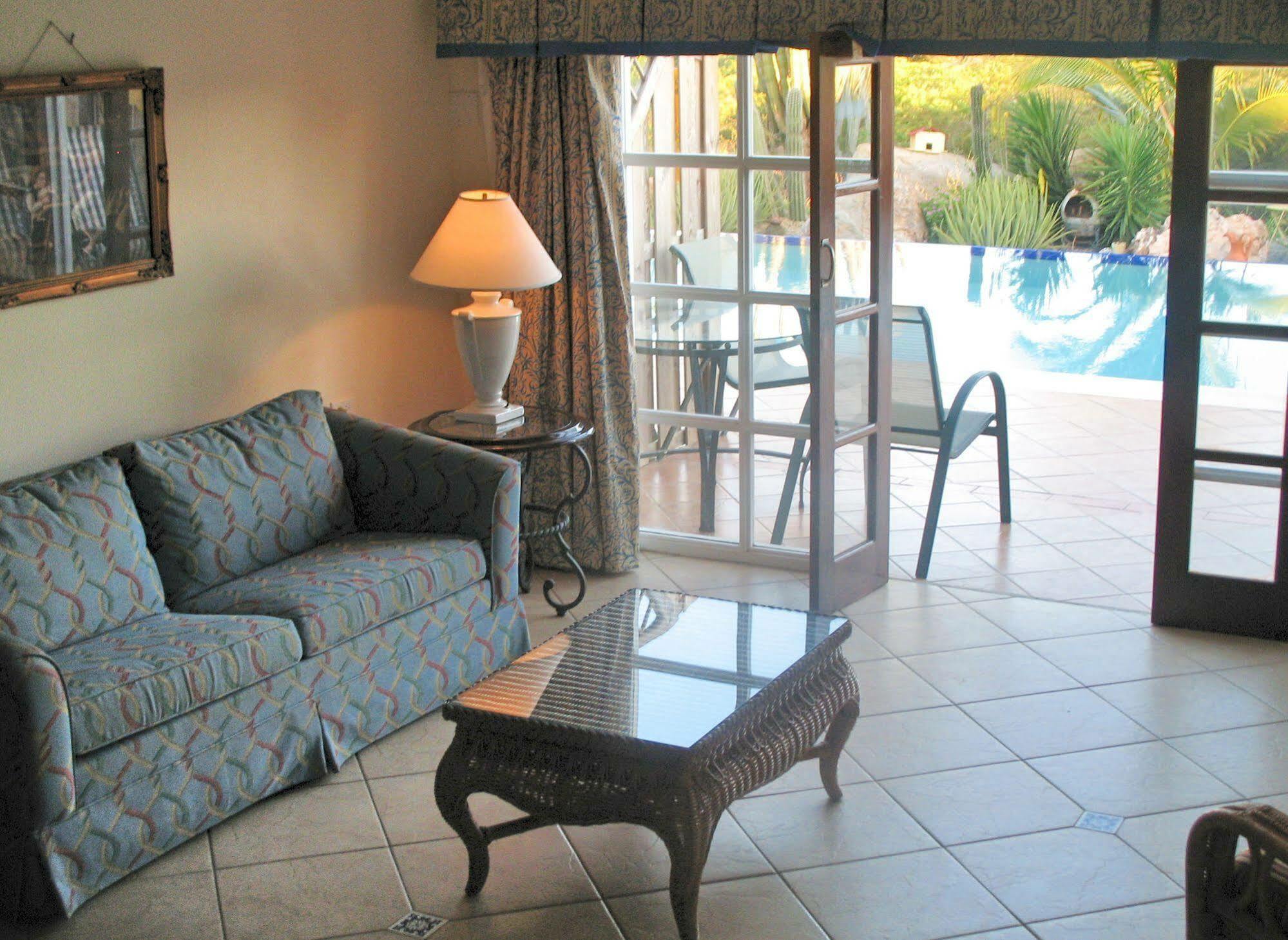 Aruba Cunucu Residence Palm Beach Exterior photo
