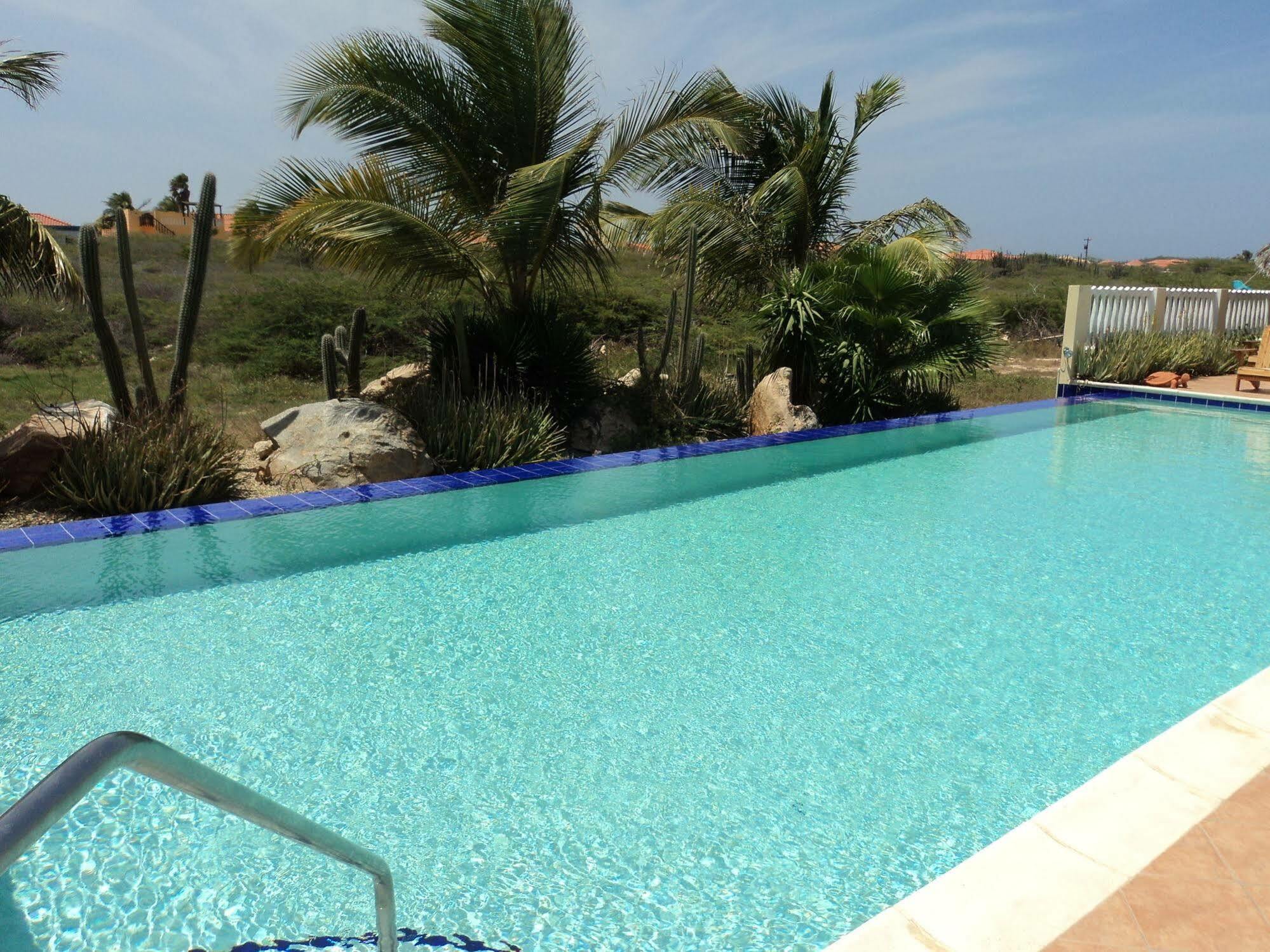 Aruba Cunucu Residence Palm Beach Exterior photo